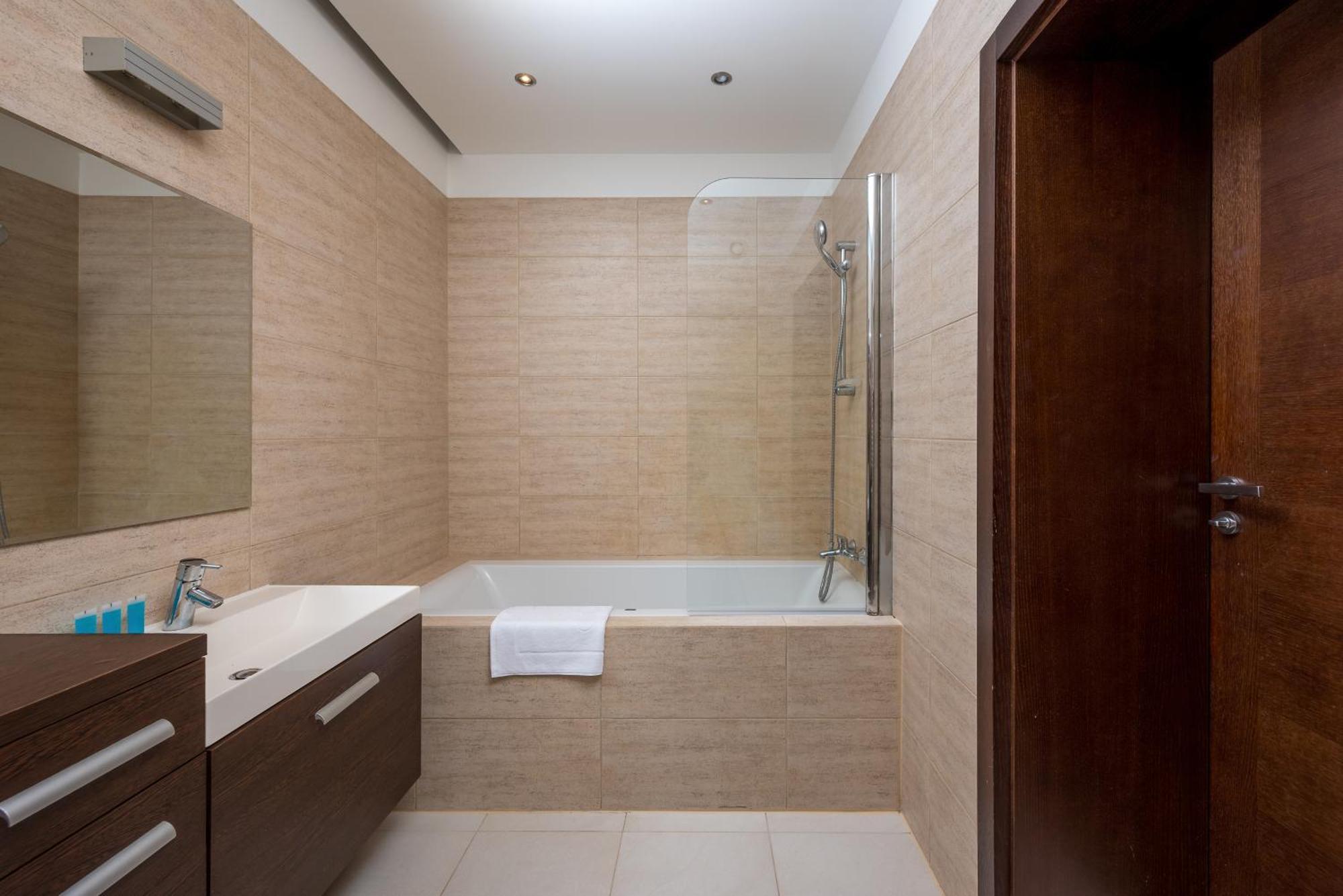 Stawki Pleasant Apartment Варшава Екстер'єр фото